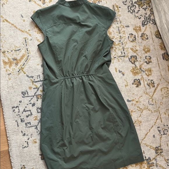 Arc'teryx Cala Dress Green XS excellent condition - like new - Picture 6 of 6